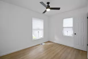 825 E 43rd Pl, Gary, IN 46409 - Photo 5