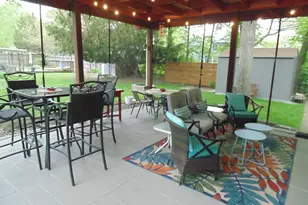 1050 Vermillion St, Gary, IN 46403 - Photo 3