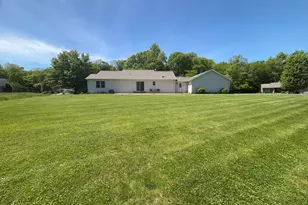 17 White Tail Cir, Williamsport, IN 47993 - Photo 5