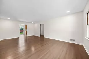 8921 Parrish Ave, Highland, IN 46322 - Photo 9