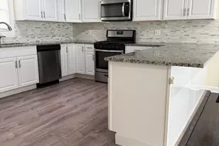 3412 W 78th Pl, Merrillville, IN 46410 - Photo 11