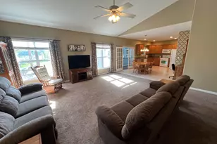 1044 Metz Ct, Hobart, IN 46342 - Photo 11