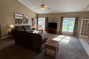 1044 Metz Ct, Hobart, IN 46342 - Photo 7