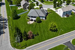 10055 Clark Pl, Crown Point, IN 46307 - Photo 31