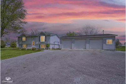 27057 S Woodlawn Avenue, Crete, IL 60417 - Photo 1
