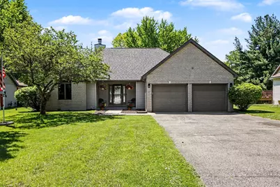 907 E 12th Street, Hobart, IN 46342 - Photo 1