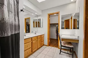 907 E 12th St, Hobart, IN 46342 - Photo 11