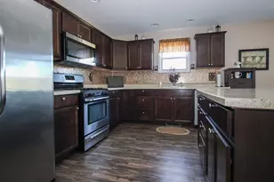 1668 Kelly Ct, Wheatfield, IN 46392 - Photo 7