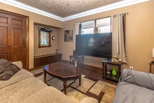 807 Institute St, Valparaiso, IN 46383 - Photo 7