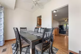 709 Blackstone Ct, Kouts, IN 46347 - Photo 11
