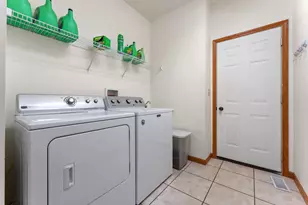 709 Blackstone Ct, Kouts, IN 46347 - Photo 19