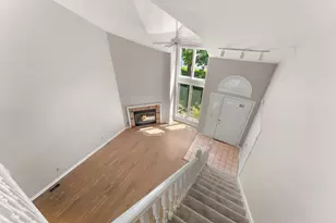 1542 W 93rd Ct, Crown Point, IN 46307 - Photo 5