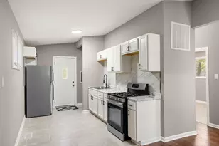 1346 E 50th Ct, Gary, IN 46409 - Photo 5