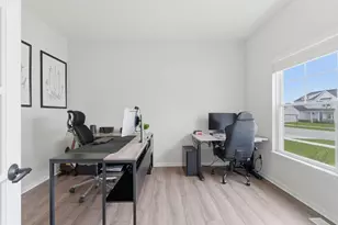 547 Marilyn Wy, Valparaiso, IN 46385 - Photo 5