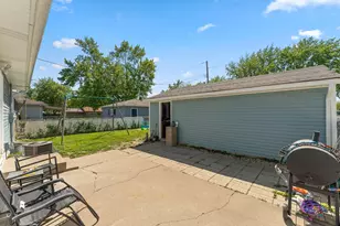 102 S Delaware St, Hobart, IN 46342 - Photo 17