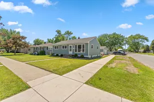 102 S Delaware St, Hobart, IN 46342 - Photo 19