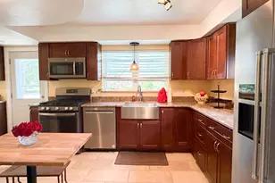 108 Beverly Pl, Munster, IN 46321 - Photo 5