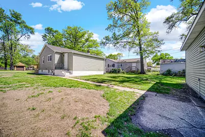 2704 Lake Street, Lake Station, IN 46405 - Photo 23