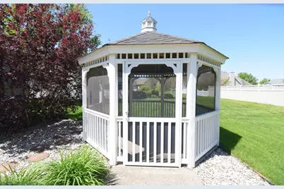 522 Pheasant Run, Rensselaer, IN 47978 - Photo 13