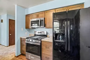 1007 H St, La Porte, IN 46350 - Photo 5