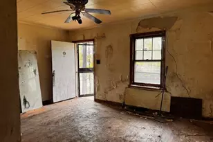 4004 Jackson St, Gary, IN 46408 - Photo 3