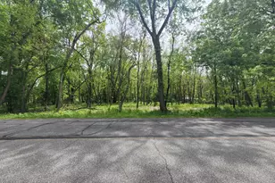 594 W Division Rd, Valparaiso, IN 46385 - Photo 1