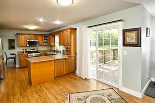 423 Shorewood Ct, Valparaiso, IN 46385 - Photo 3