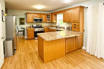 423 Shorewood Court, Valparaiso, IN 46385 - Photo 5