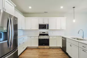 214 Sawgrass Dr, Crown Point, IN 46307 - Photo 5