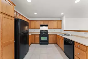 1376 Parke Dr, Crown Point, IN 46307 - Photo 9