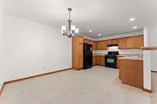 1376 Parke Dr, Crown Point, IN 46307 - Photo 5