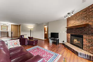 2549 N Lakeshore Dr, Crown Point, IN 46307 - Photo 5