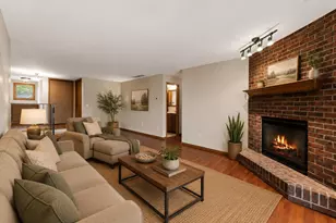 2549 N Lakeshore Dr, Crown Point, IN 46307 - Photo 5