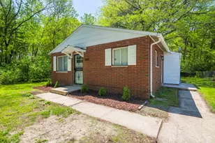 1088 Hobart St, Gary, IN 46406 - Photo 3
