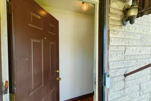 1027 Central Ave, Gary, IN 46407 - Photo 3