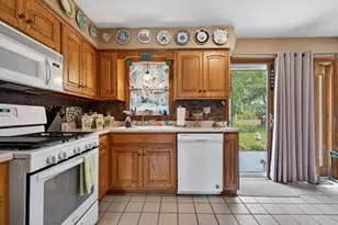 340 Independence Dr, Valparaiso, IN 46383 - Photo 13