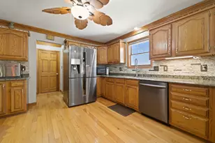 1401 W 95th Pl, Crown Point, IN 46307 - Photo 9