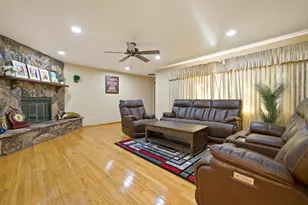 485 Boyd Cir, Michigan City, IN 46360 - Photo 3