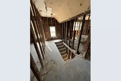 703 W 9th Street, Michigan City, IN 46360 - Photo 3