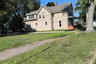 703 W 9th St, Michigan City, IN 46360 - Photo 3