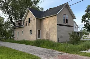 703 W 9th St, Michigan City, IN 46360 - Photo 5