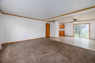 106 W Allen St, Kentland, IN 47951 - Photo 5