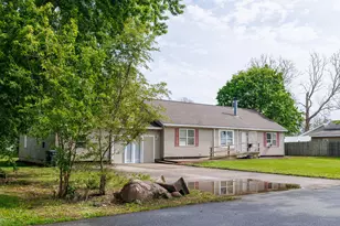 106 W Allen St, Kentland, IN 47951 - Photo 3