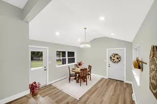 9446 Hilltop Dr, Saint John, IN 46373 - Photo 11