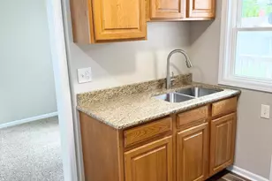 229 Broadmoor Ave, Munster, IN 46321 - Photo 5