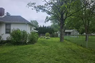206 E 16th St, La Porte, IN 46350 - Photo 13