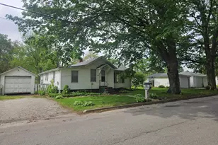 206 E 16th St, La Porte, IN 46350 - Photo 3