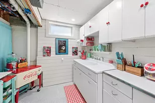 558 Woodlawn Dr, Valparaiso, IN 46385 - Photo 21