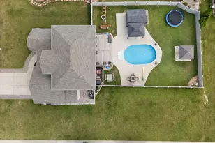 301 E 125th Ave, Crown Point, IN 46307 - Photo 5