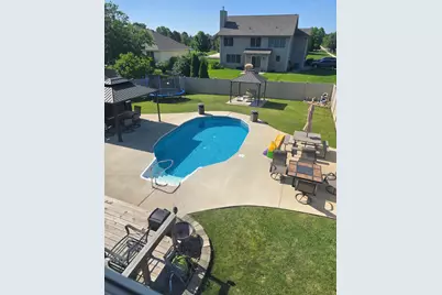 301 E 125th Avenue, Crown Point, IN 46307 - Photo 3